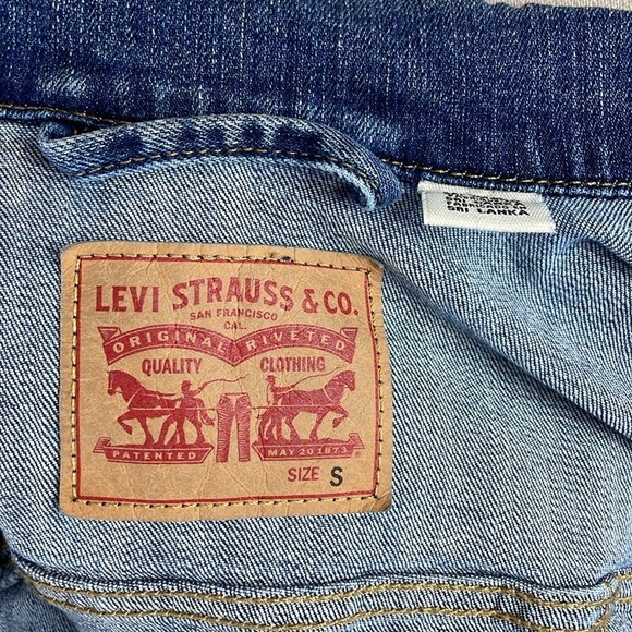 Levi Womens Denim Jean Jacket SZ Small Button Down Stretch - Picture 12 of 12